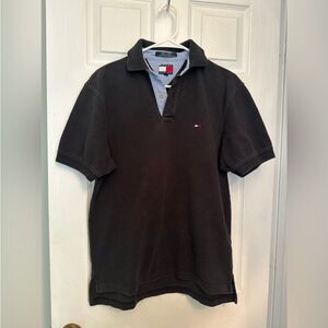 TOMMY HILFIGER Young Men’s Dark Navy Blue short sleeve polo shirt Size Small